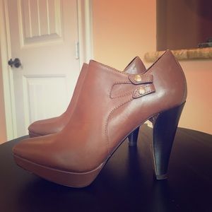 Donald J Pliner - ankle bootie